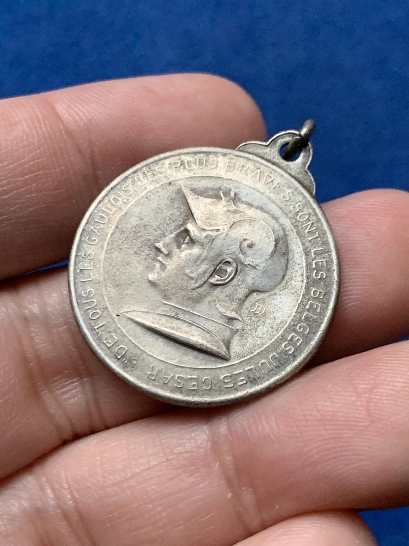 《竞宝斋》第436场 周日，周一2场连拍 （全场包邮） 比利时列日、瓦勒海姆与尼乌波特1914年抵抗纪念章 8.75克 27.7mm