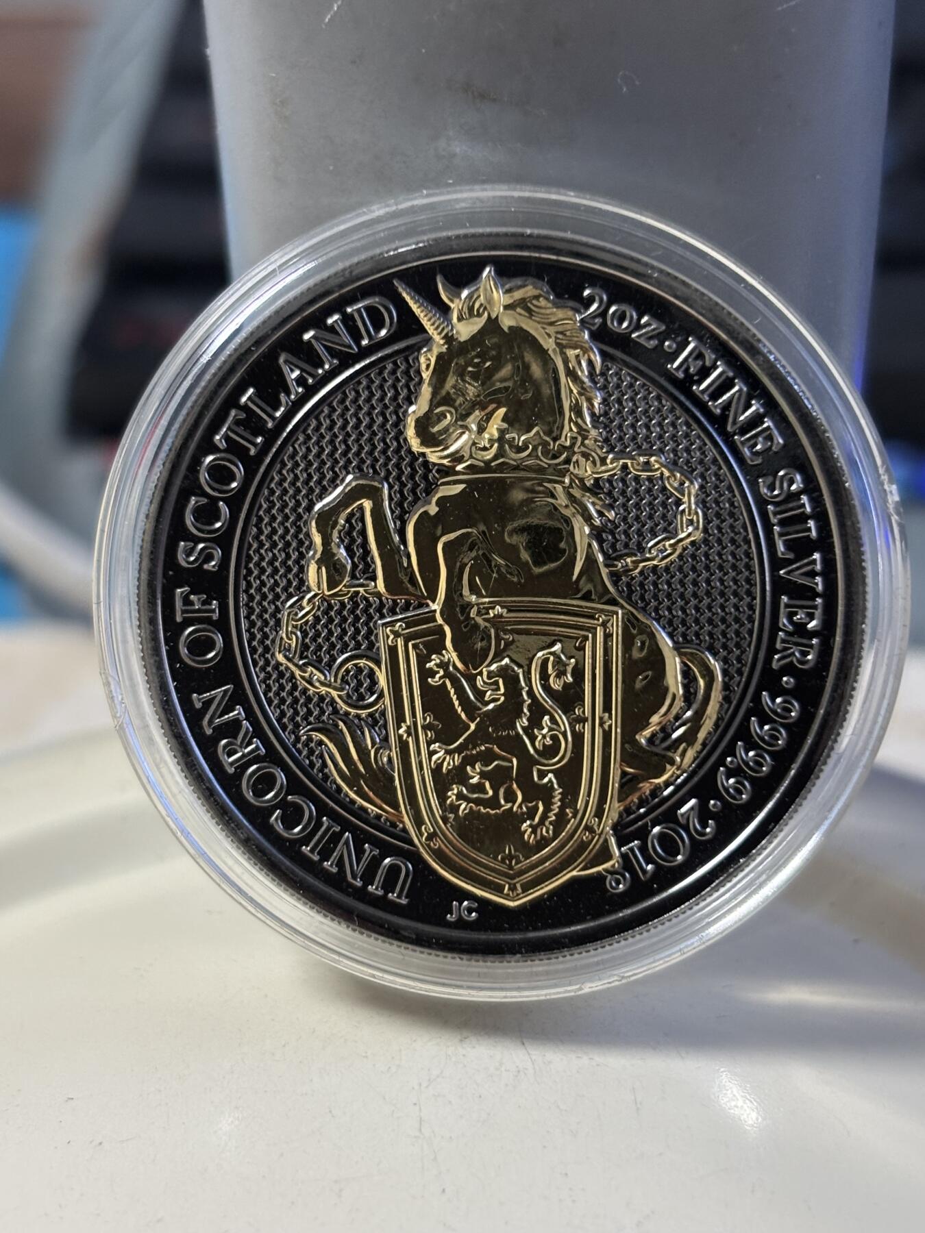 第181期拍卖 英国2018年女王神兽系列独角兽2盎司钌化镀金银币，999银钌化镀金，发行200枚