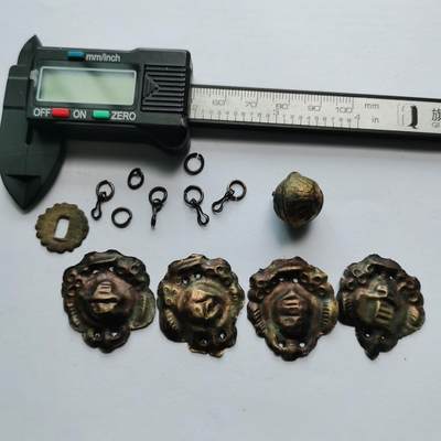 藏珍品阁专场79期 - 清末老银一组（长命富贵，铃铛，扣等）