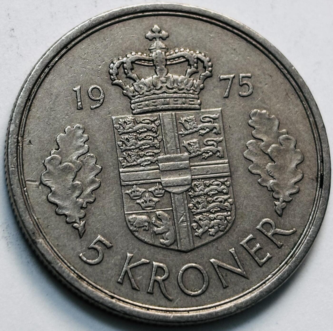 文馨钱币收藏第 280 场， 长期接收代拍品 好品 1975 年丹麦 玛格丽特二世女王 5 克朗，第一版