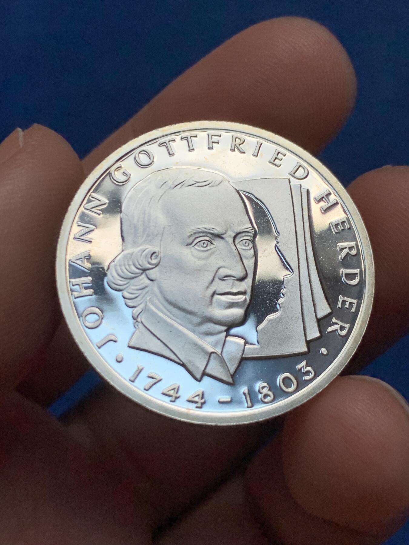 《竞宝斋》第436场 周日，周一2场连拍 （全场包邮） 德国 1994年 约翰·戈特弗里德·赫尔德（德国文艺理论家） 诞辰250周年纪念10马克银币 G版 15.5克 625银