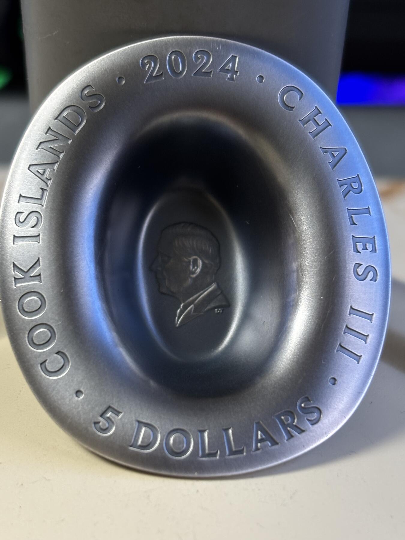 第181期拍卖 库克2024年牛仔帽异形1盎司纪念银币，999银，发行499枚