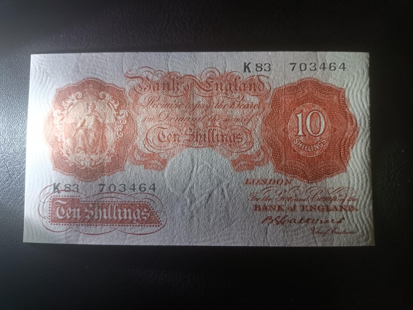 2025十一月第三期，总201期 英格兰A序列10先令Cattern签名AUNC，极稀有战前1930年代常规发行褐色版稀有签名（常见品种一般发行于1950年代）