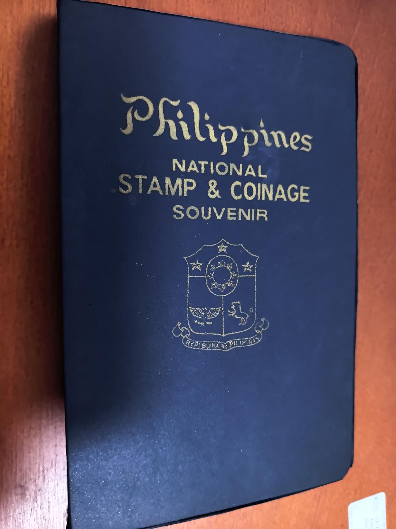 长老汇蛇年精选第七十二场拍卖 196x-197x菲律宾旅游纪念币册两本，共18枚流通币