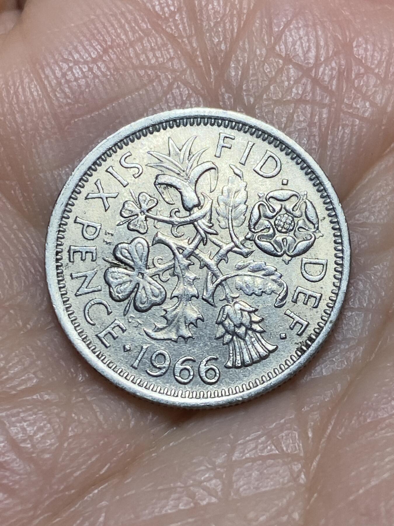 2025年第一百二十六场(总第一百五十二场）外国好品散币(免佣金) 英国🇬🇧1966年6便士(伊丽莎白二世青年桂冠第二版)