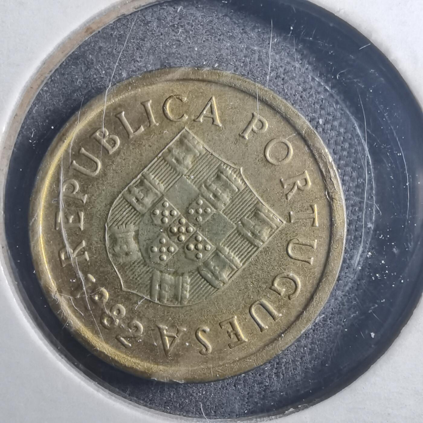 沼泽如烟--第896场 葡萄牙1982年1埃斯库多