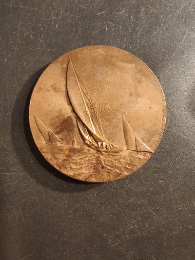 老王徽章第162期 - 法国商船协会大铜章     直径50mm.    重量59g