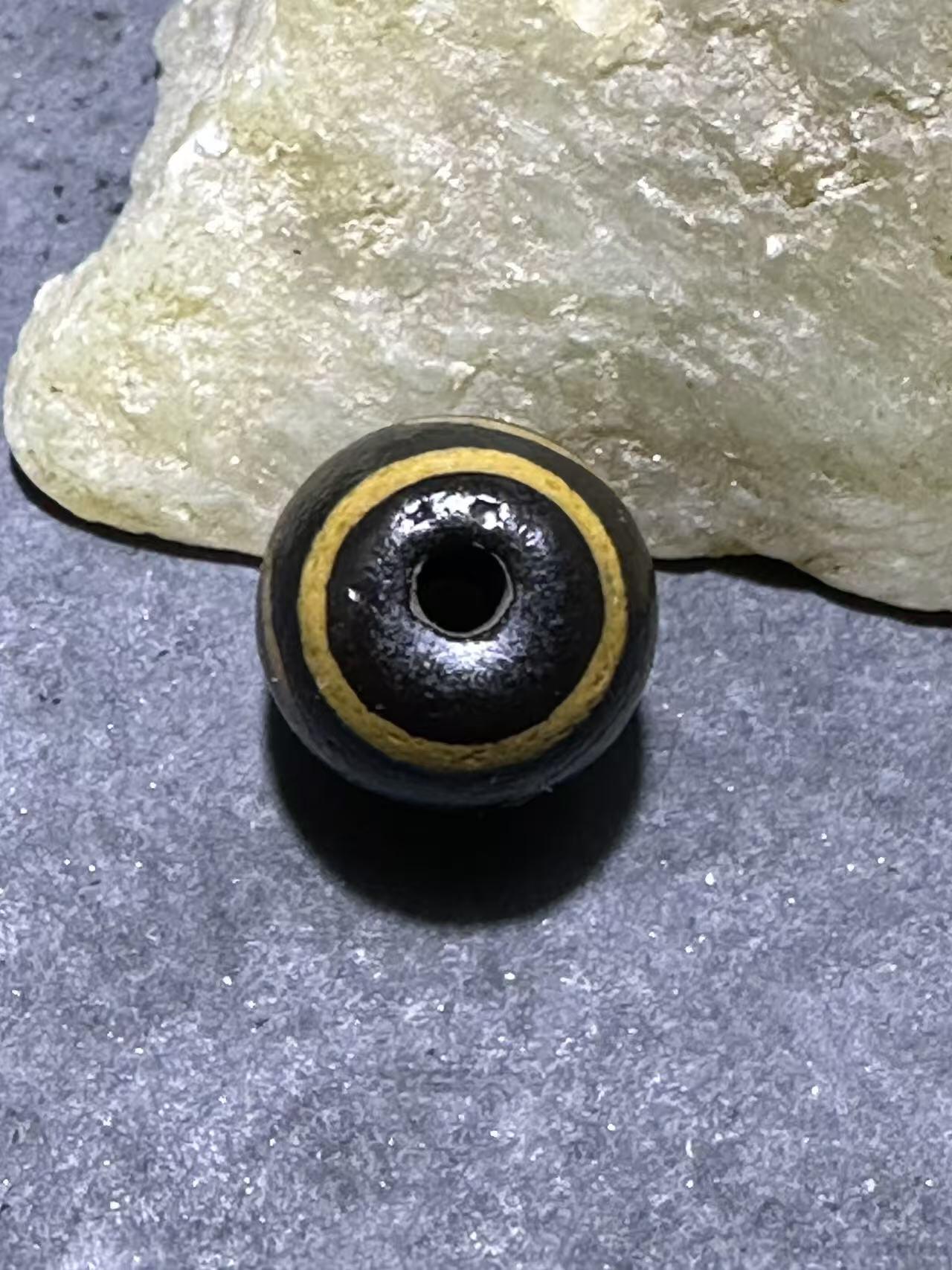 仅此一颗，精品藏传金钱钩玛瑙天珠一颗