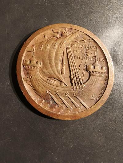 老王徽章第162期 -  法国巴黎博览会五十周年（1904-1954）大铜章     直径58mm.   重量90g