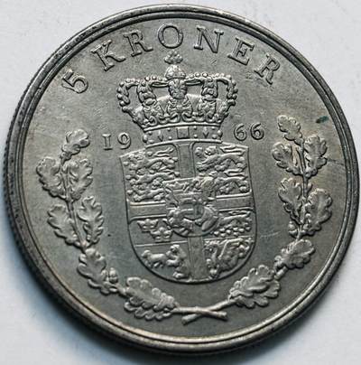 文馨钱币收藏第 280 场， 长期接收代拍品 - 好品 1966 年丹麦佛雷德里克九世国王 5 克朗，第一版