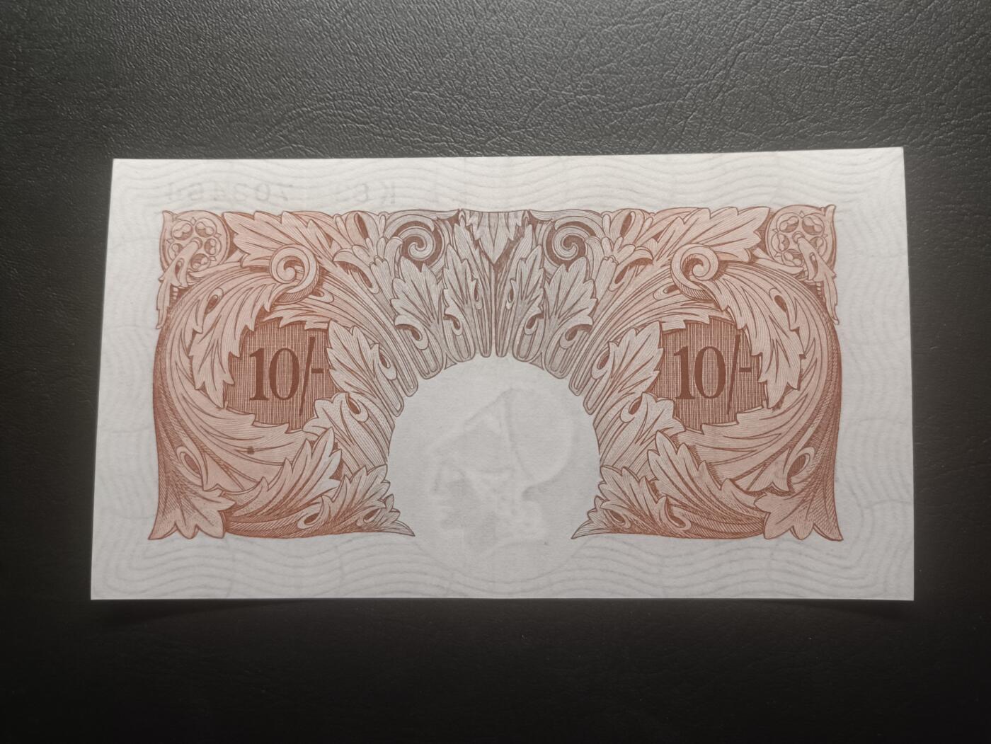 2025十一月第三期，总201期 英格兰A序列10先令Cattern签名AUNC，极稀有战前1930年代常规发行褐色版稀有签名（常见品种一般发行于1950年代）