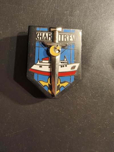 老王徽章第162期 -  法国海军“沙特尔”号（Le Chartres）运输船证章