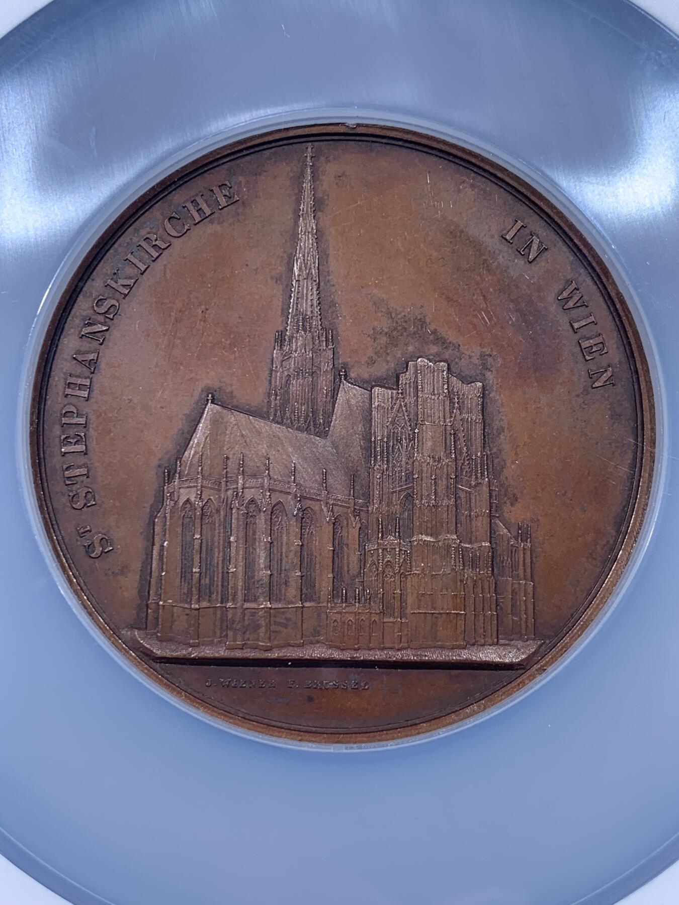 《竞宝斋》第436场 周日，周一2场连拍 （全场包邮） NGC MS62BN 奥地利古典大铜章，维也纳圣斯特凡大教堂，大师Wiener名誉作品。1862年古董原版，60mm，欧洲著名教堂系列，Wiener手雕章精品，细节刻画极其惊叹，实物精美！加大加厚盒。