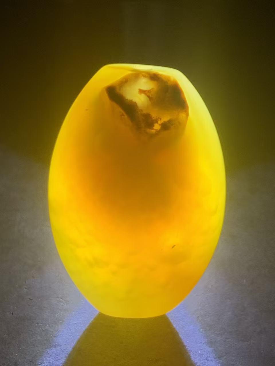 精美冻料飘鸡油黄糖心料战国红玛瑙随形勒子一颗