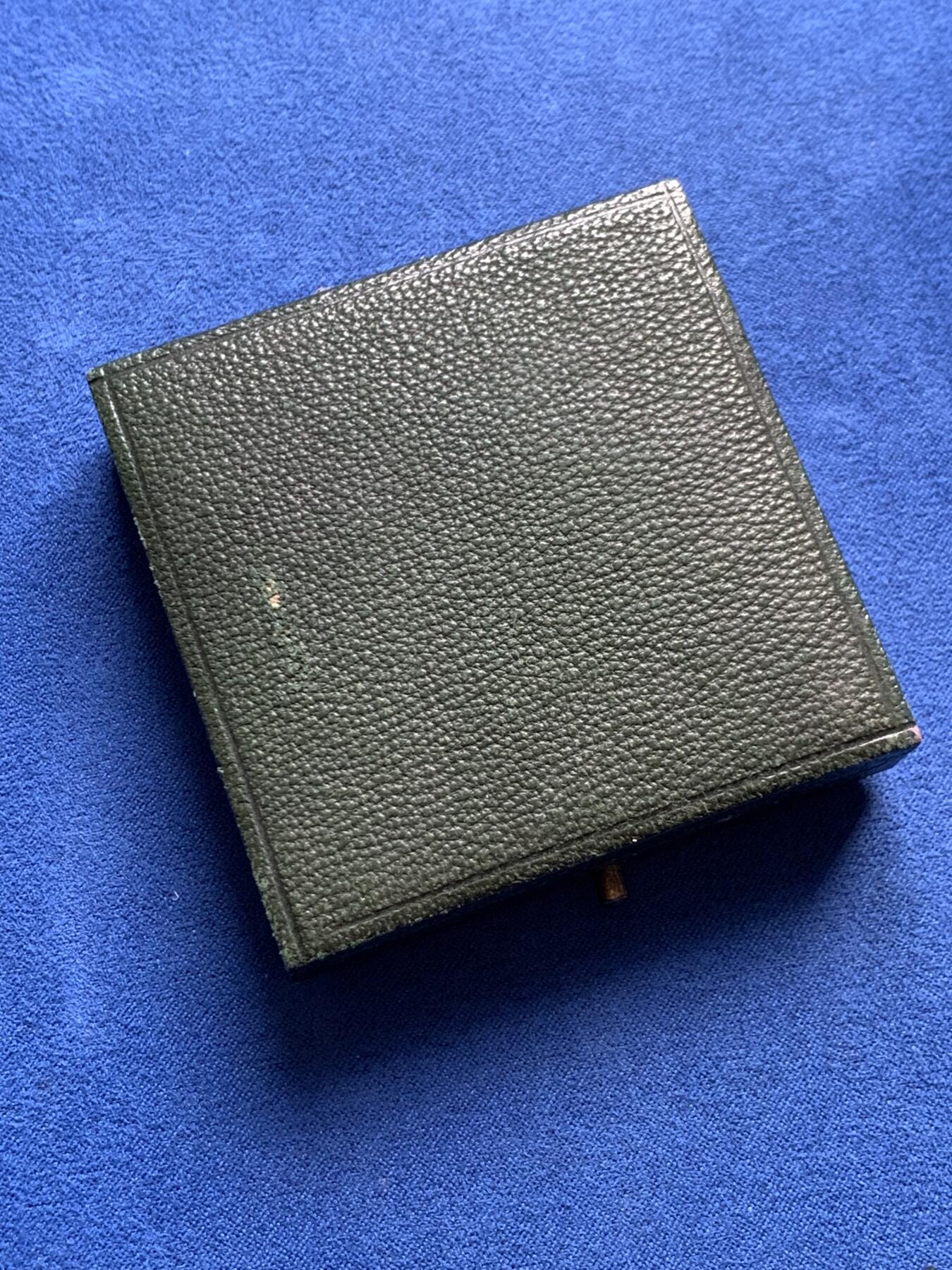 《竞宝斋》第436场 周日，周一2场连拍 （全场包邮） 法国农业镀金铜章 25.45克 38.2mm 丰饶角铜标 带盒