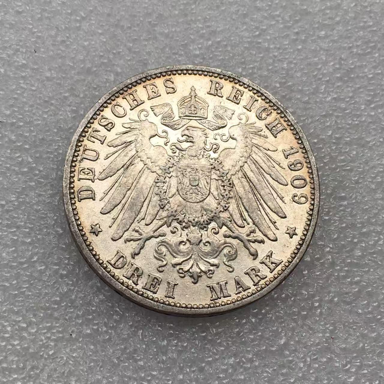 世界钱币专场拍卖 每周二开拍