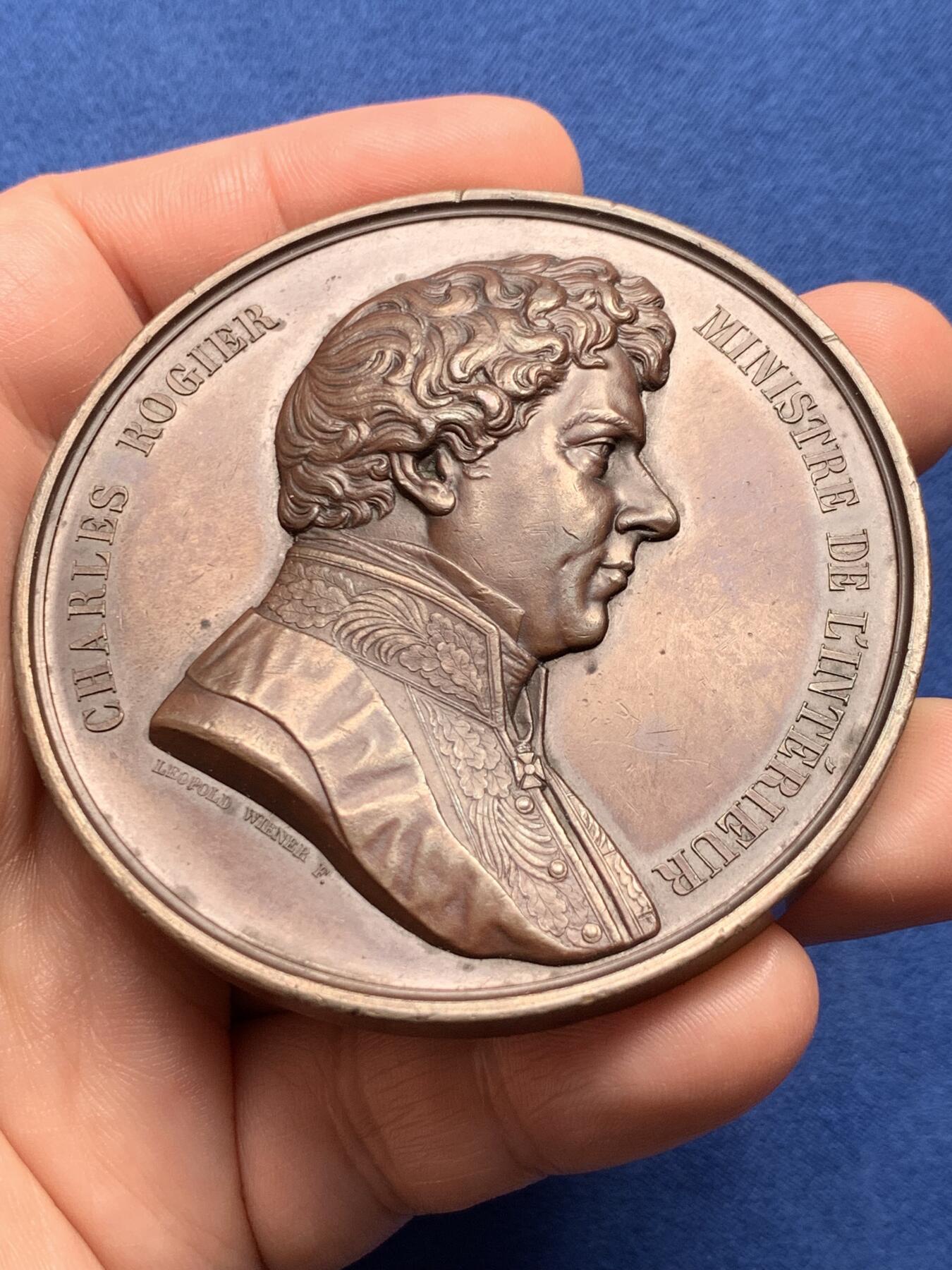 《竞宝斋》第436场 周日，周一2场连拍 （全场包邮） 1852年比利时内政部长查尔斯·罗吉尔纪念铜章 130.2克 67.5mm 超大规格 双面高浮雕