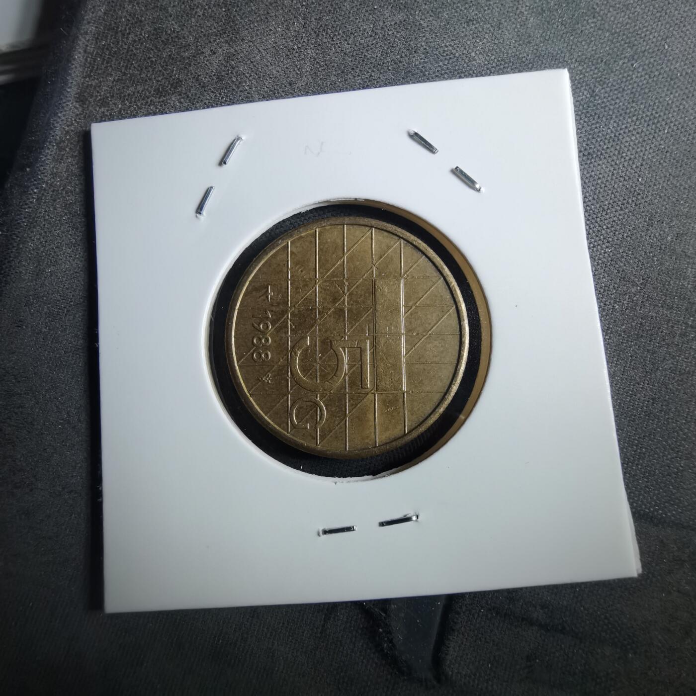 沼泽如烟--第897场 荷兰1988年5盾