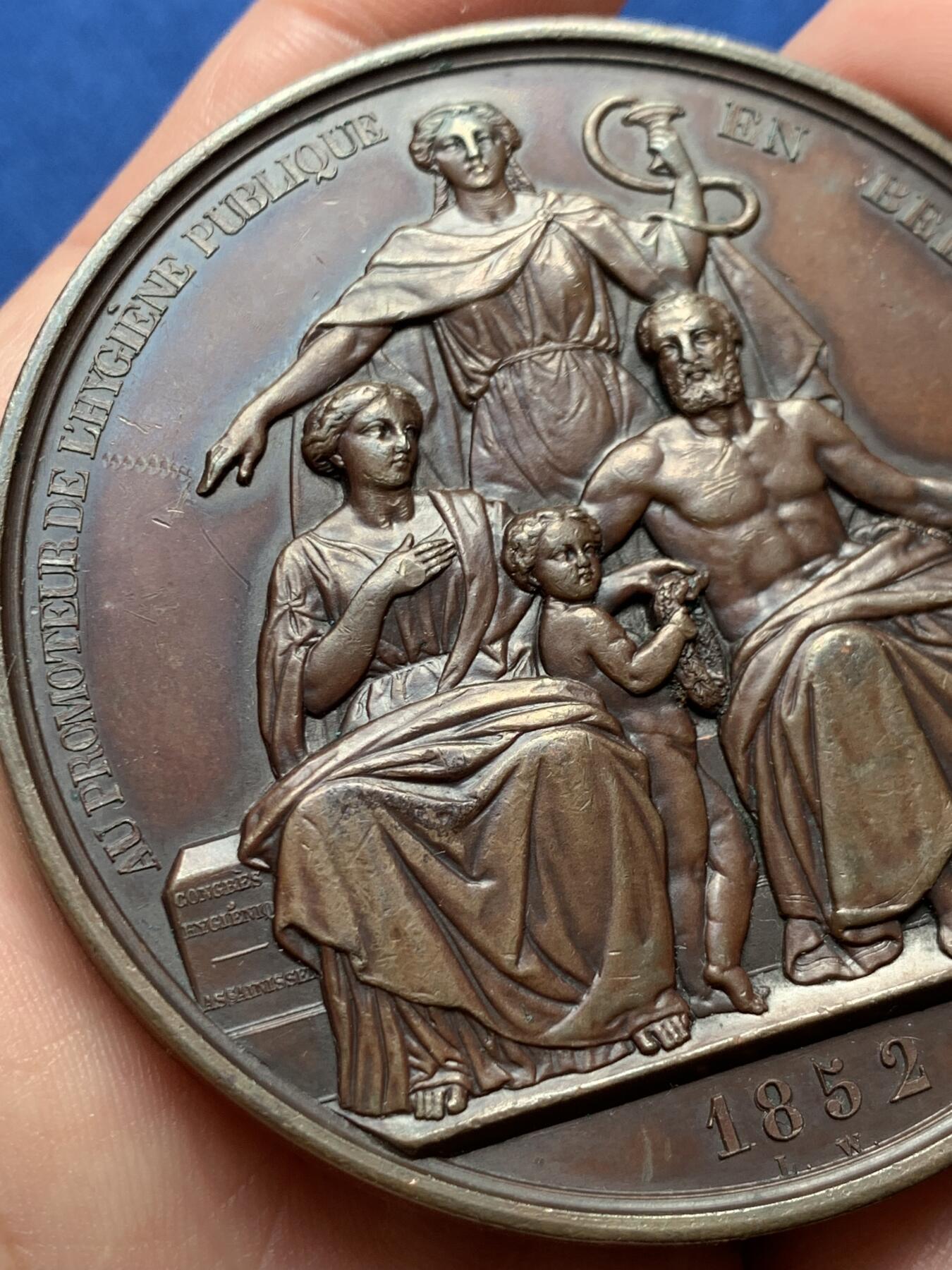 《竞宝斋》第436场 周日，周一2场连拍 （全场包邮） 1852年比利时内政部长查尔斯·罗吉尔纪念铜章 130.2克 67.5mm 超大规格 双面高浮雕