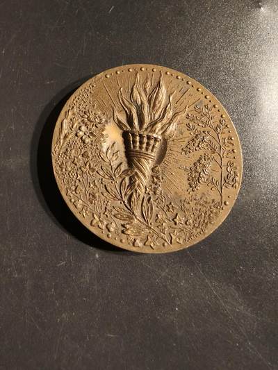 老王徽章第162期 -  法国滚球运动联合会大铜章     直径50mm.    重量76.2g