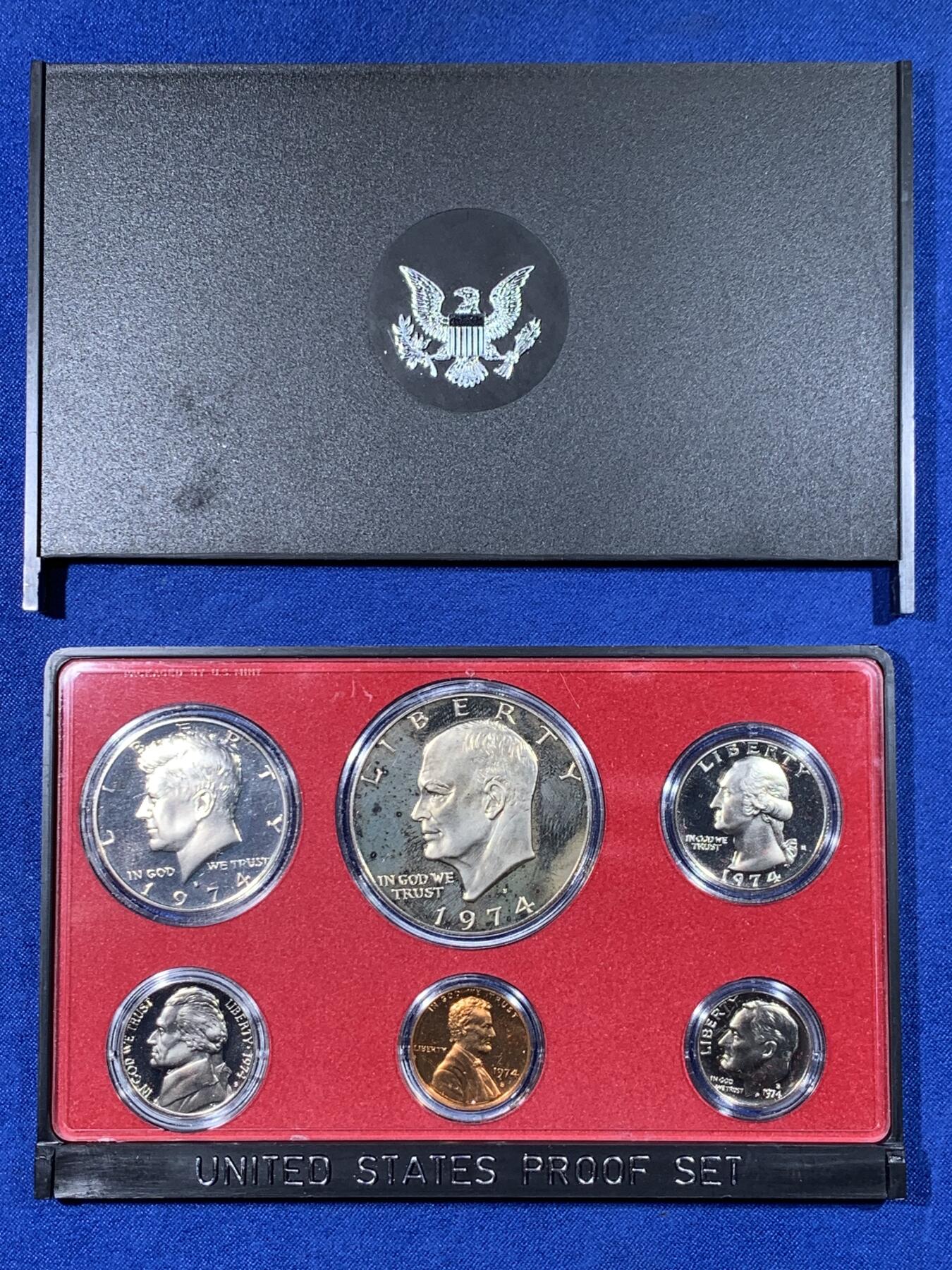 《竞宝斋》第436场 周日，周一2场连拍 （全场包邮） 美国1974年官方精制套币 含艾克大一元精制币！