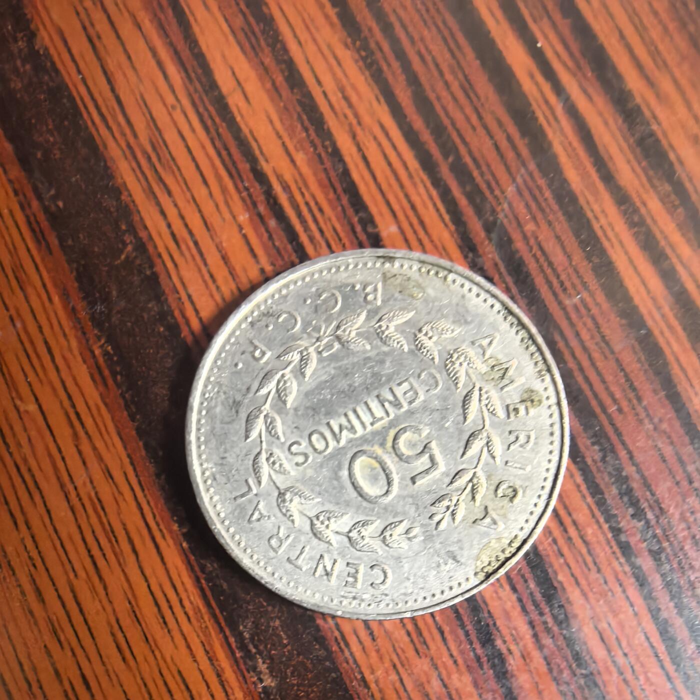 泡泡币外币第二十六场可代拍15038385335微信 哥斯达黎加50分。