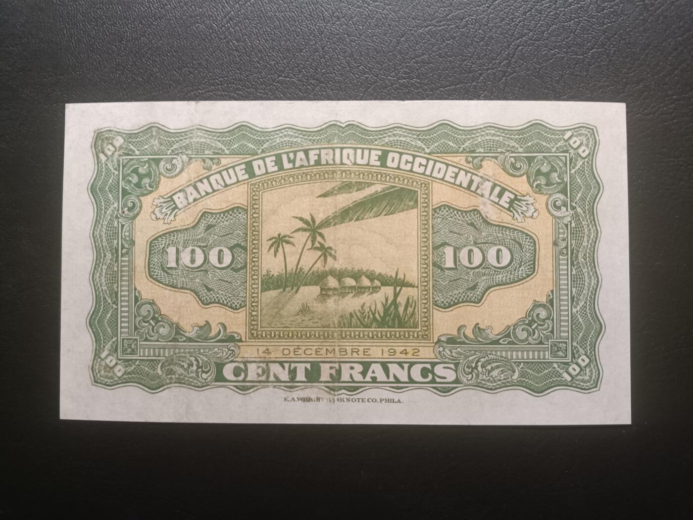 2025十一月第三期，总201期 法属西非1942版100法郎流通好品XF，大树和传统村落