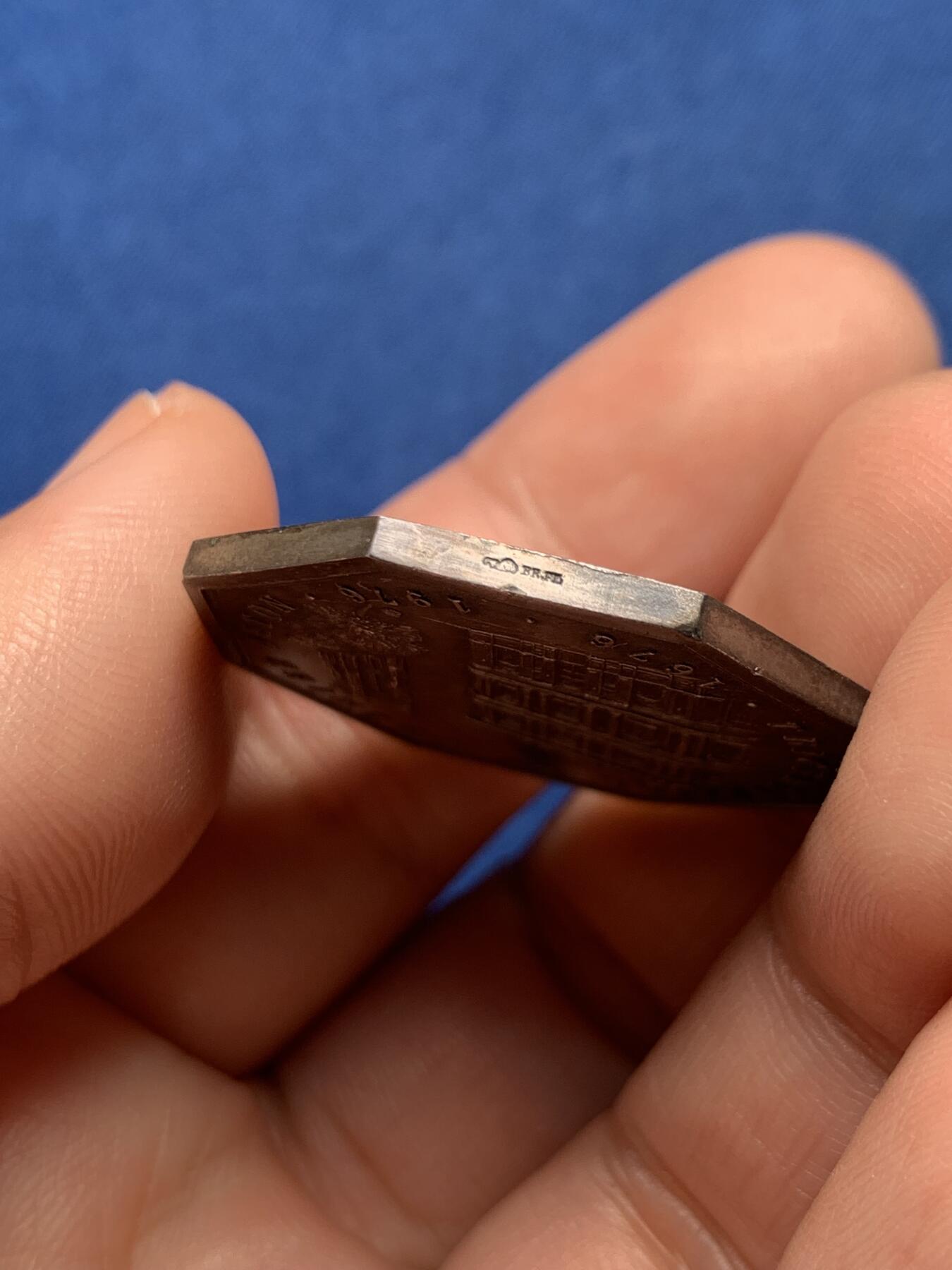 《竞宝斋》第436场 周日，周一2场连拍 （全场包邮） 法国巴黎公证人镀银铜质八角代币，直径：32.8mm，重：17.4g，丰饶角铜标边铭。