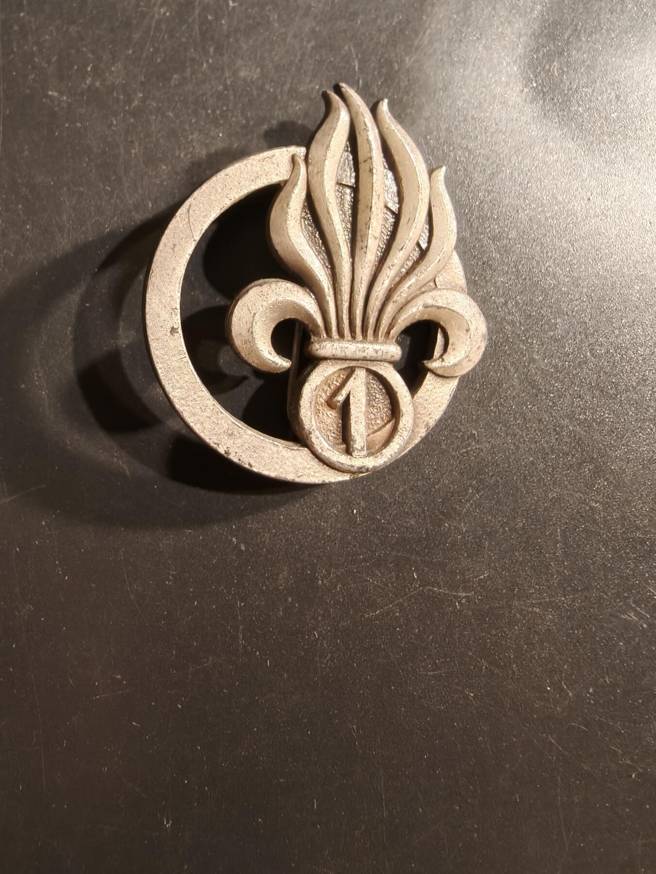 老王徽章第162期 法国外籍军团第1步兵团贝雷帽徽