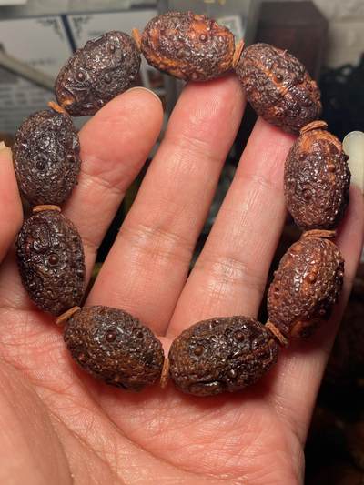 大佬都在看的苏工核雕捡漏价 - 苏工核雕，稀有紫核，纯手工雕刻，紫金蟾个性好玩，市场无同款喜欢的来价不贵，尺寸1。6x2。55