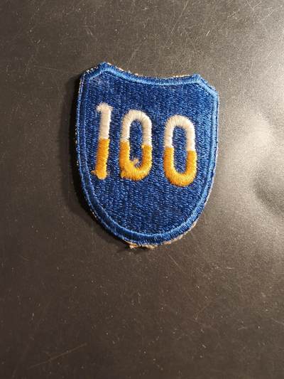 老王徽章第162期 - 美国陆军第100步兵师臂章