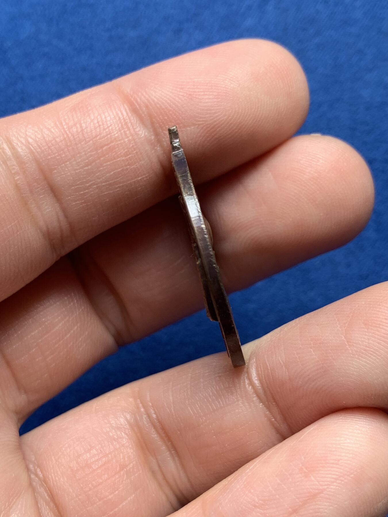 《竞宝斋》第436场 周日，周一2场连拍 （全场包邮） 奥斯拉维纳反抗运动纪念章 9.8克 28.4mm