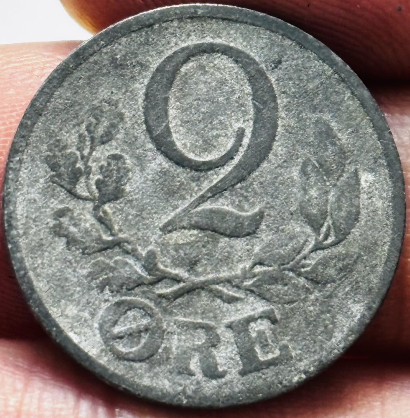 文馨钱币收藏第 280 场， 长期接收代拍品 少见 1942 年丹麦克里斯蒂安十世时期 2 欧尔锌币