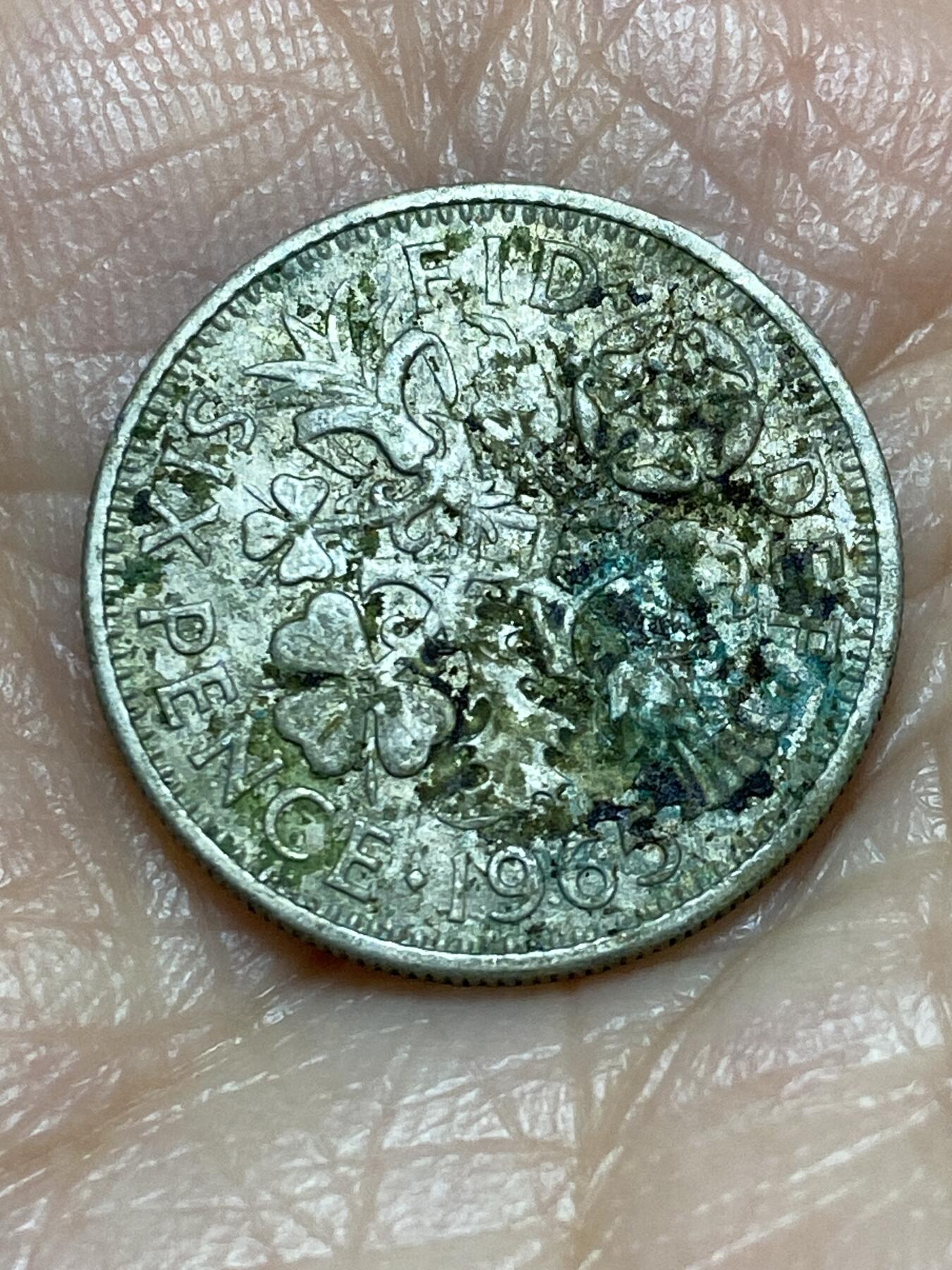 2025年第一百二十六场(总第一百五十二场）外国好品散币(免佣金) 英国🇬🇧1965年6便士(伊丽莎白二世青年桂冠第二版)