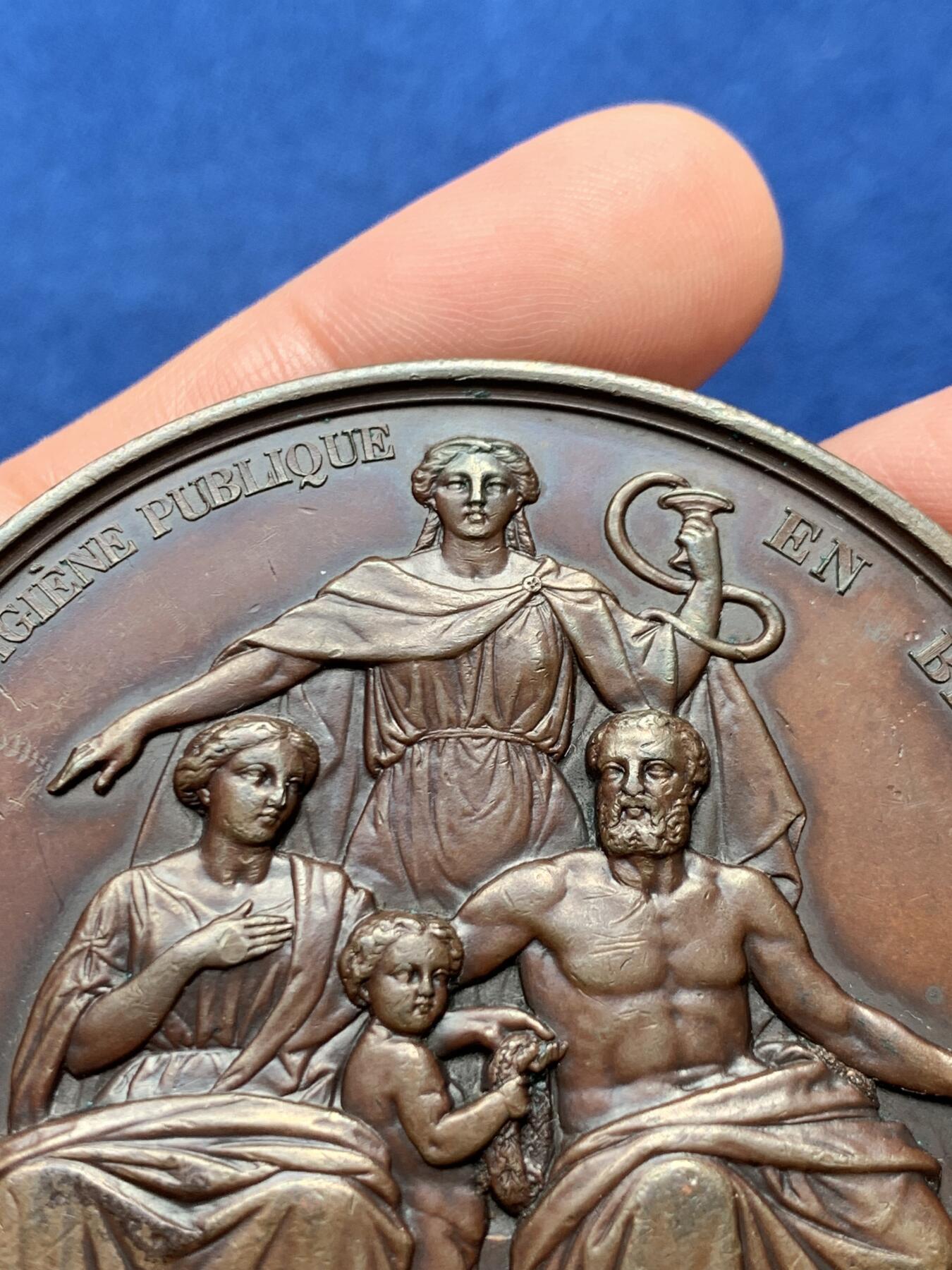 《竞宝斋》第436场 周日，周一2场连拍 （全场包邮） 1852年比利时内政部长查尔斯·罗吉尔纪念铜章 130.2克 67.5mm 超大规格 双面高浮雕