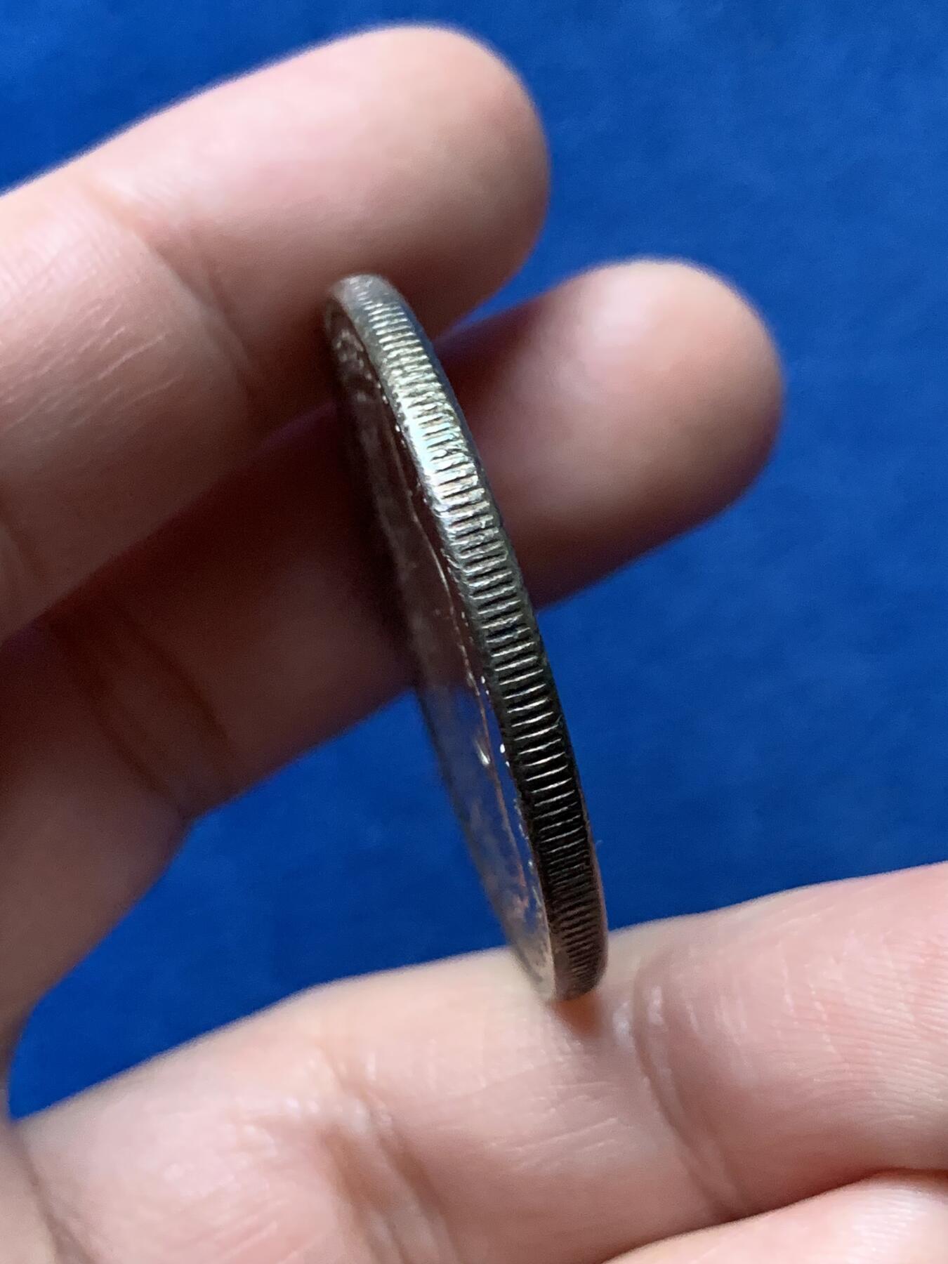 《竞宝斋》第436场 周日，周一2场连拍 （全场包邮） 美国1887年摩根银币 带彩 状态好