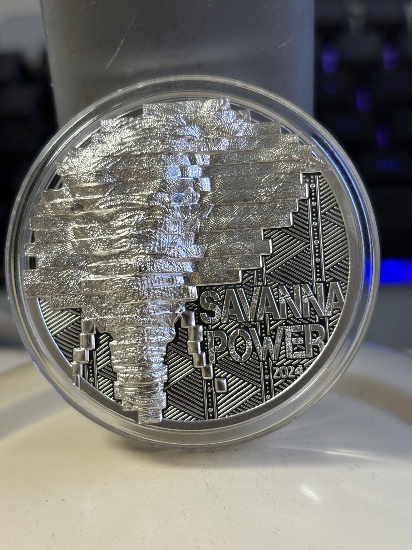 第181期拍卖 库克2024年重现系列1非洲大象2盎司不规则纪念银币，9999银，发行999枚