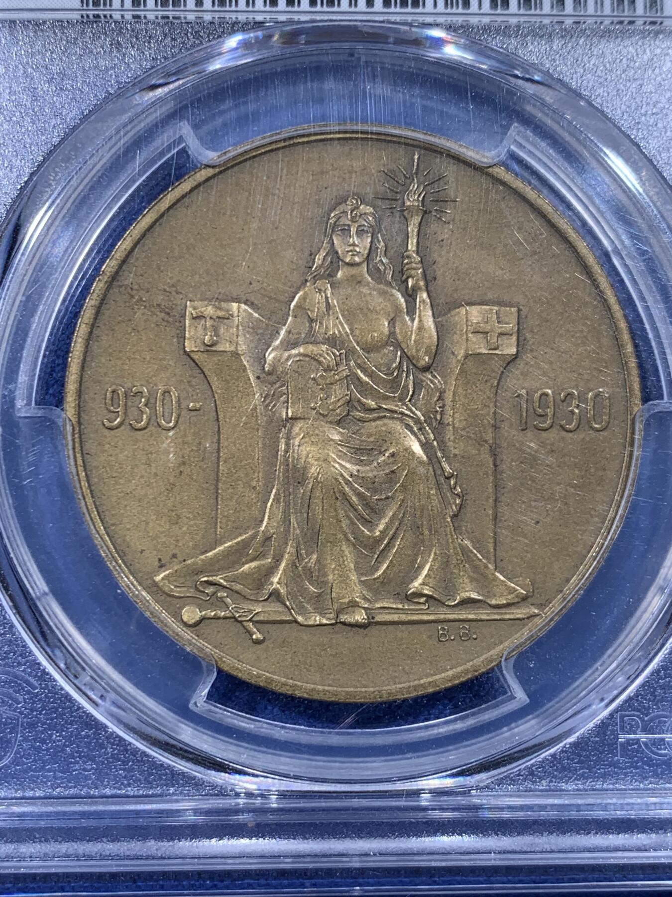 《竞宝斋》第436场 周日，周一2场连拍 （全场包邮） PCGS MS63 冰岛1930年迁徙千年纪念2克朗大铜币，手持火炬的清凉女神，高分好状态。入选克劳斯珍稀币目录