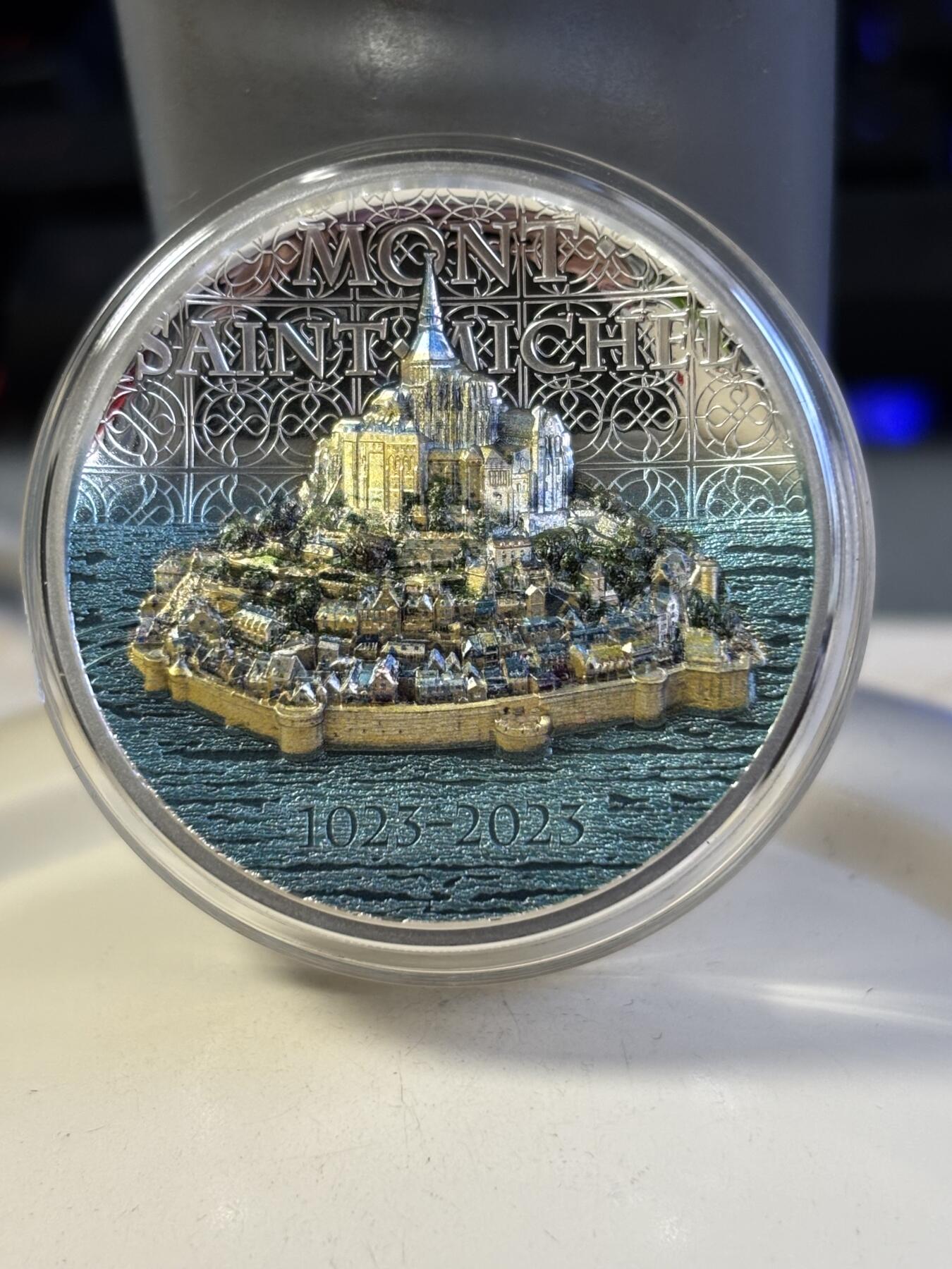 第181期拍卖 库克2023年圣米歇尔山2盎司超高浮雕彩色纪念银币，999银，发行500枚