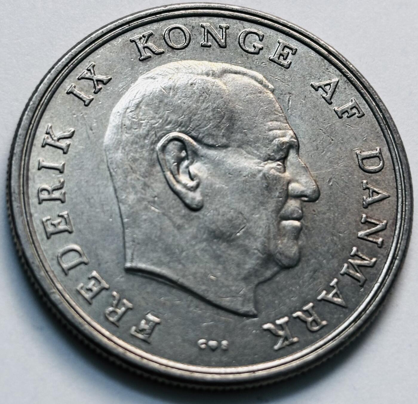 文馨钱币收藏第 280 场， 长期接收代拍品 好品 1971 年丹麦佛雷德里克九世国王 5 克朗，第一版关门年