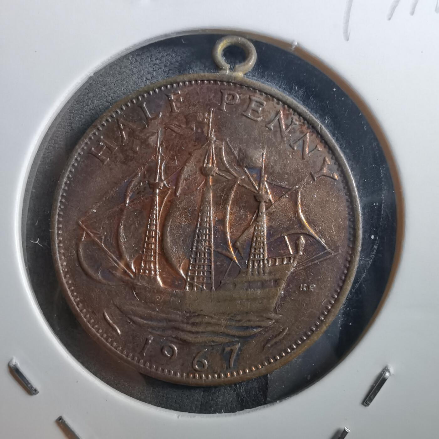 沼泽如烟--第897场 英国1967年半便士挂件