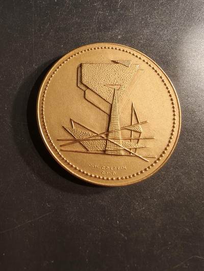 老王徽章第162期 -  比利时镀金纪念章     直径50mm.    重量60g