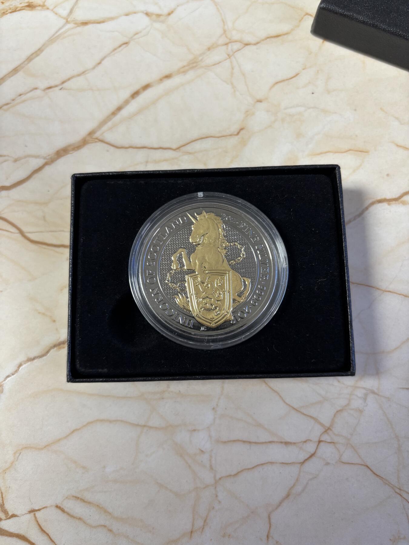 第181期拍卖 英国2018年女王神兽系列独角兽2盎司钌化镀金银币，999银钌化镀金，发行200枚