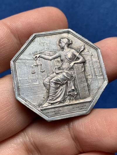 《竞宝斋》第436场 周日，周一2场连拍 （全场包邮） - 法国勒阿弗尔民事法院八角银质代币，33.2MM，19.9克，丰饶角边铭，此版本较为稀少