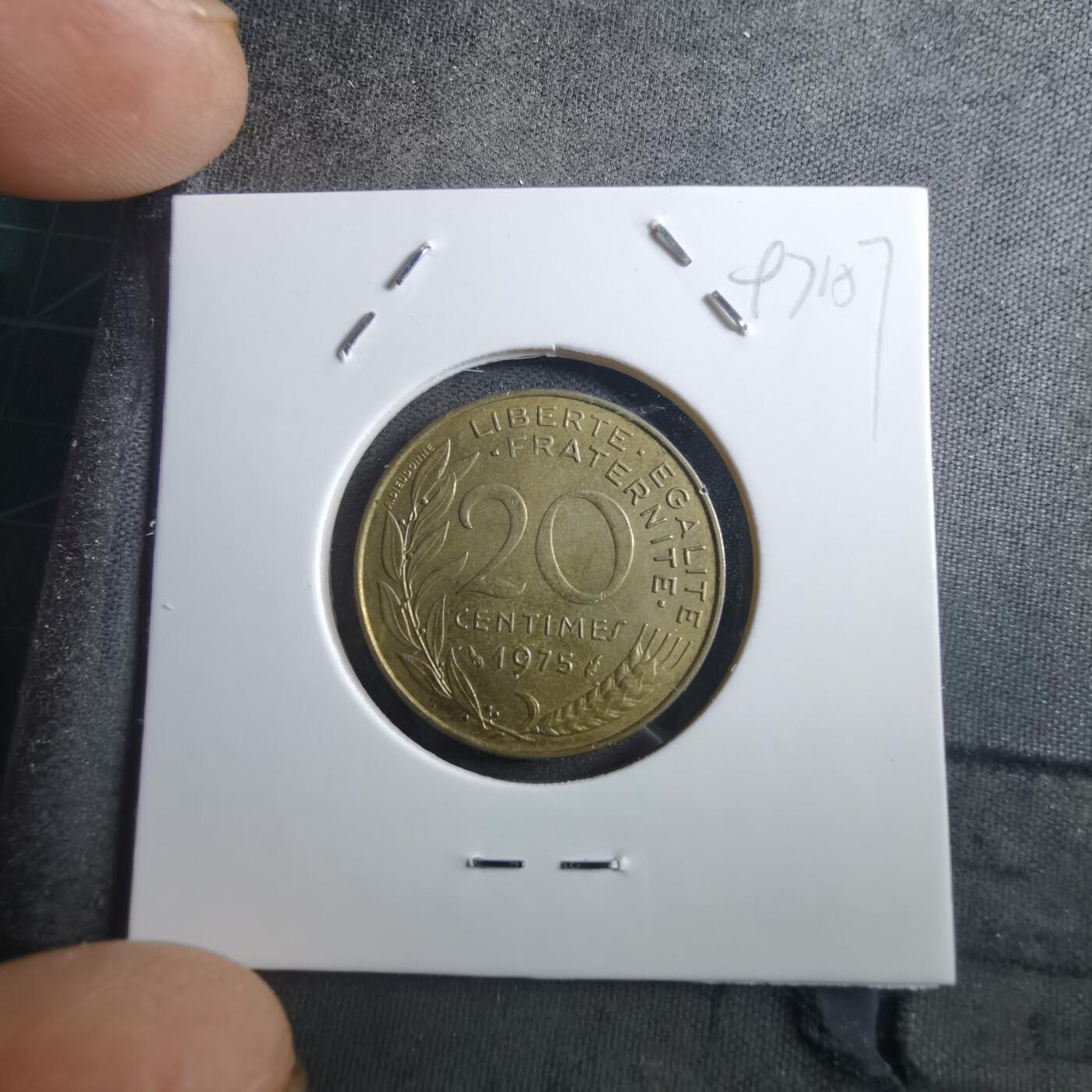 沼泽如烟--第897场 法国1975年20分