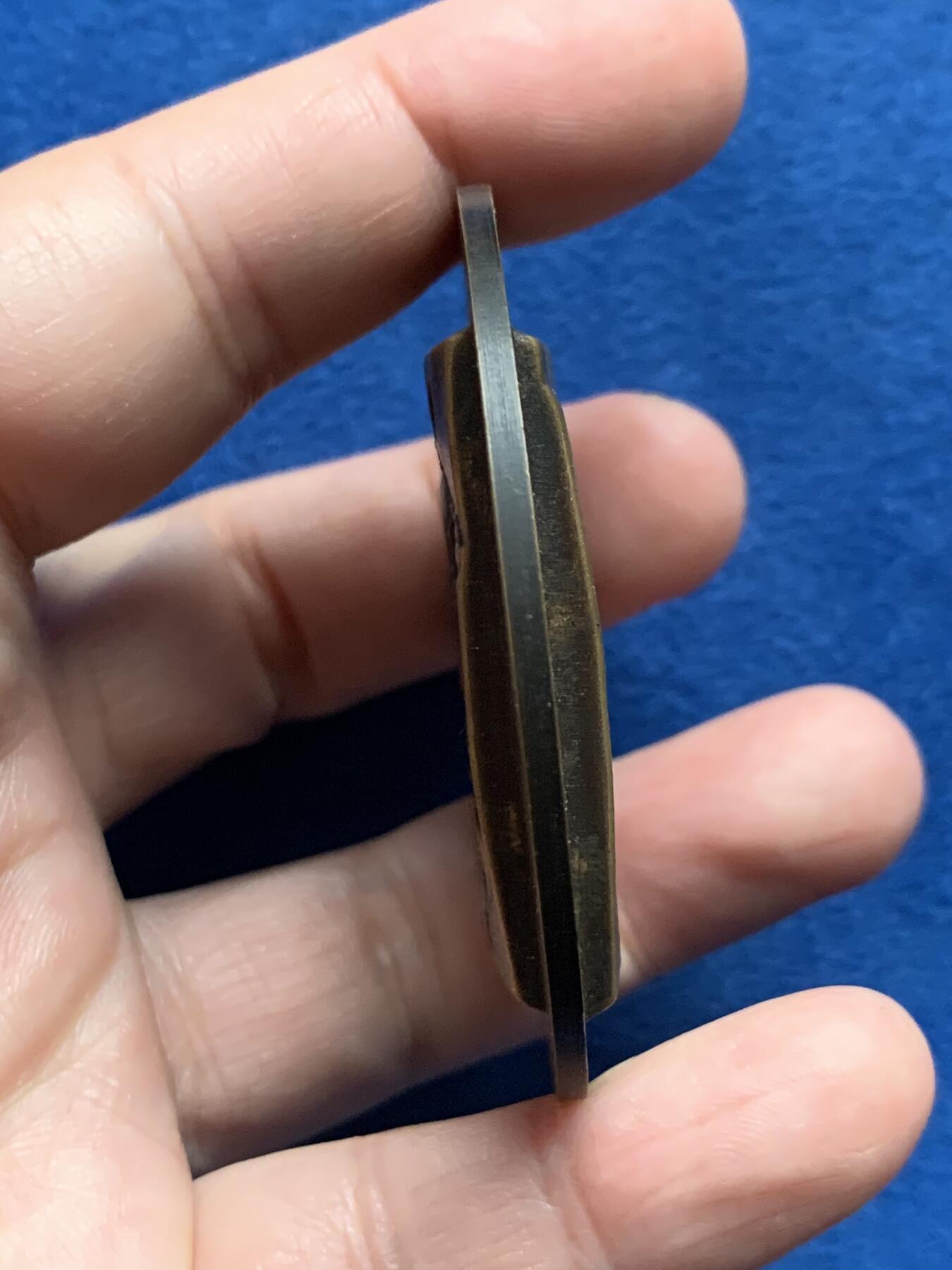 《竞宝斋》第436场 周日，周一2场连拍 （全场包邮） 1975年达芬奇三合体章，332.8克，59.2mm，K. Räsänen雕刻，铜质铸造1500枚，带说明书。