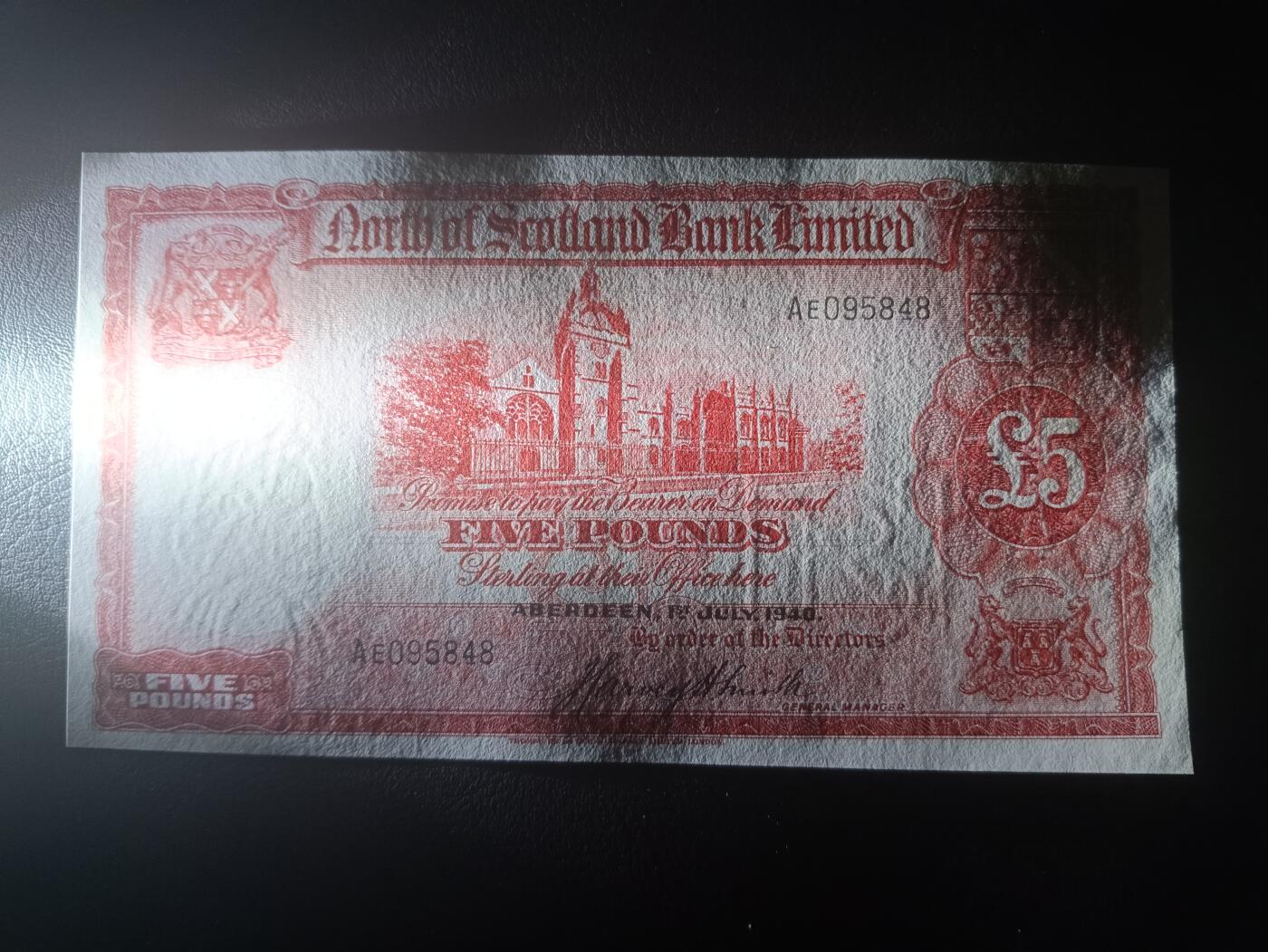 2025十一月第三期，总201期 苏格兰北方银行1940年5镑流通好品XF，阿伯丁大教堂和银行徽章，极稀有作为已不存在的银行在战前发行的中高面值品种