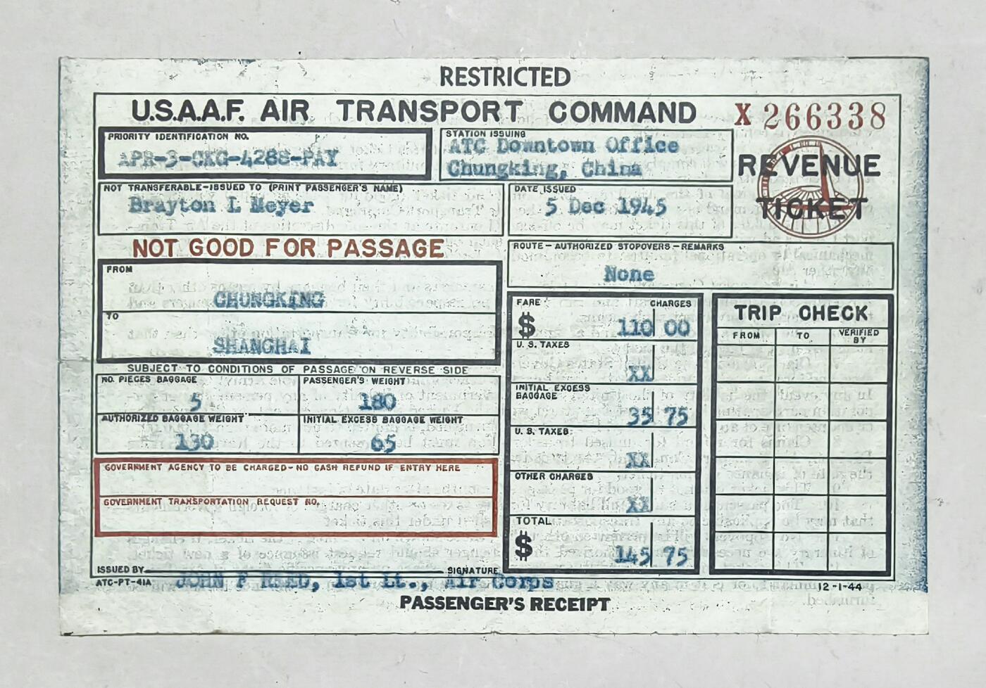 2025年吉藏纸杂文献秋季专场拍卖会 1945年12月5日重庆飞上海飞机票一张 15.1×10.1cm