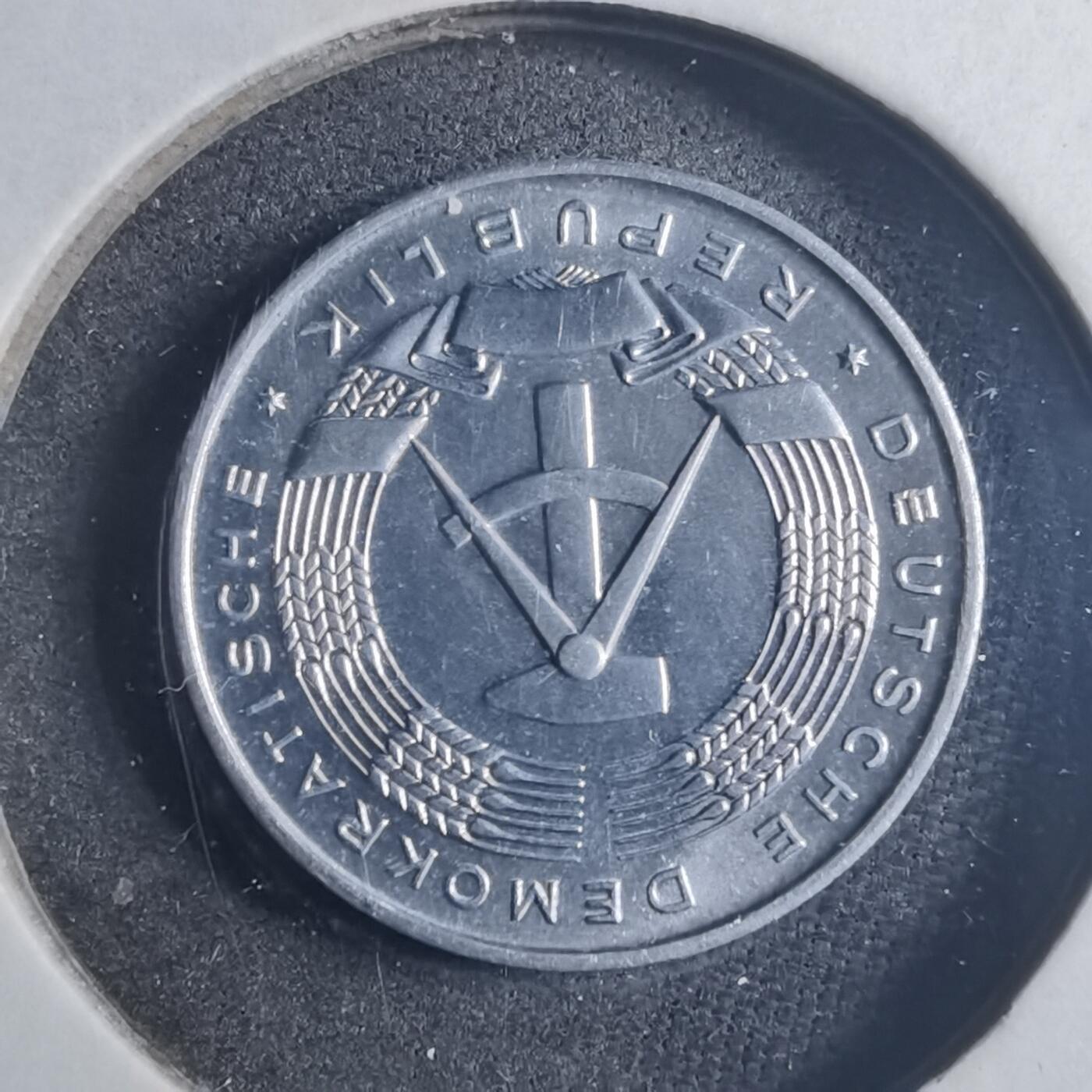 沼泽如烟--第896场 东德1968年1芬尼