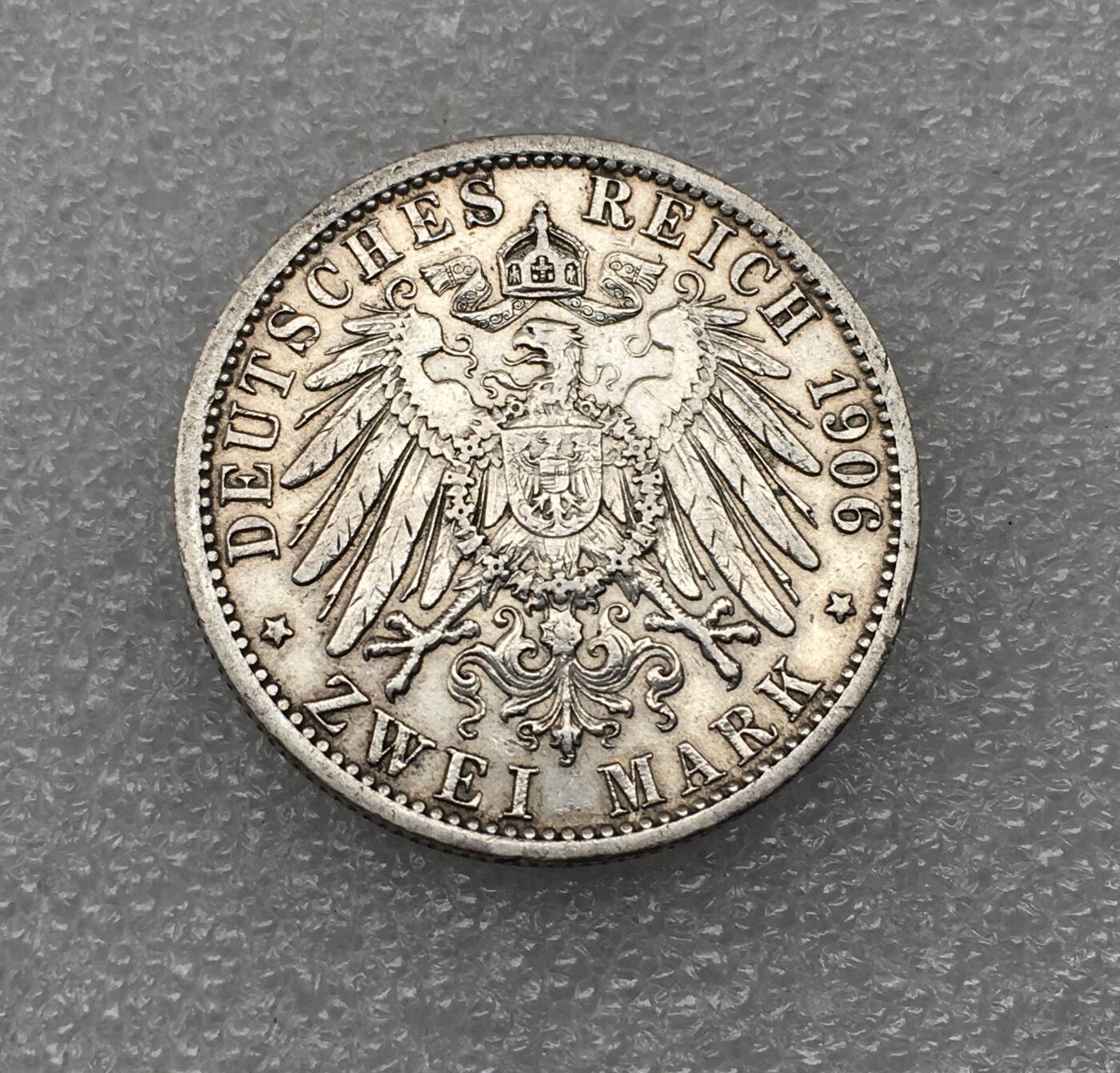 世界钱币专场拍卖 每周二开拍